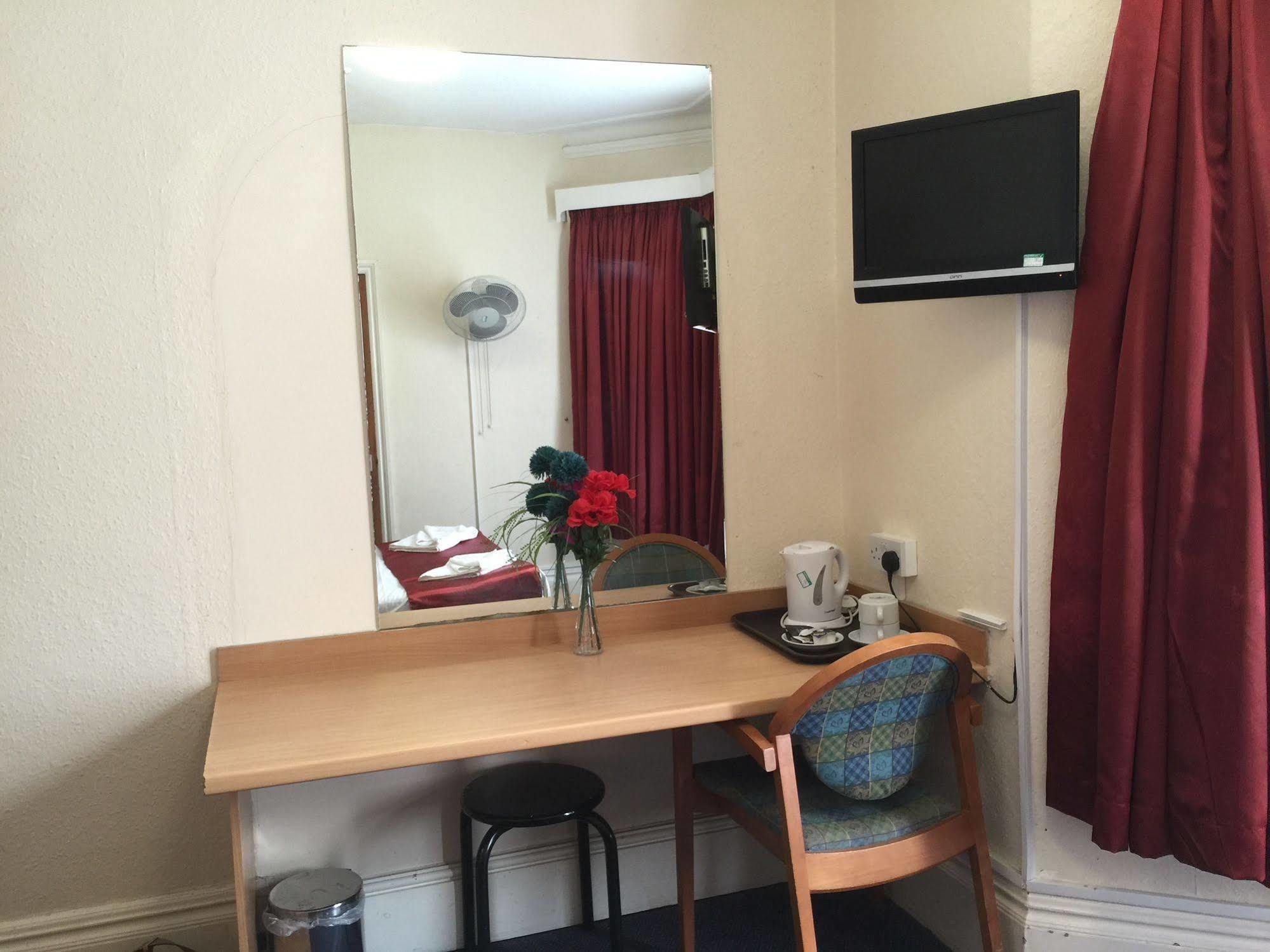 Euro Hotel Wembley エクステリア 写真