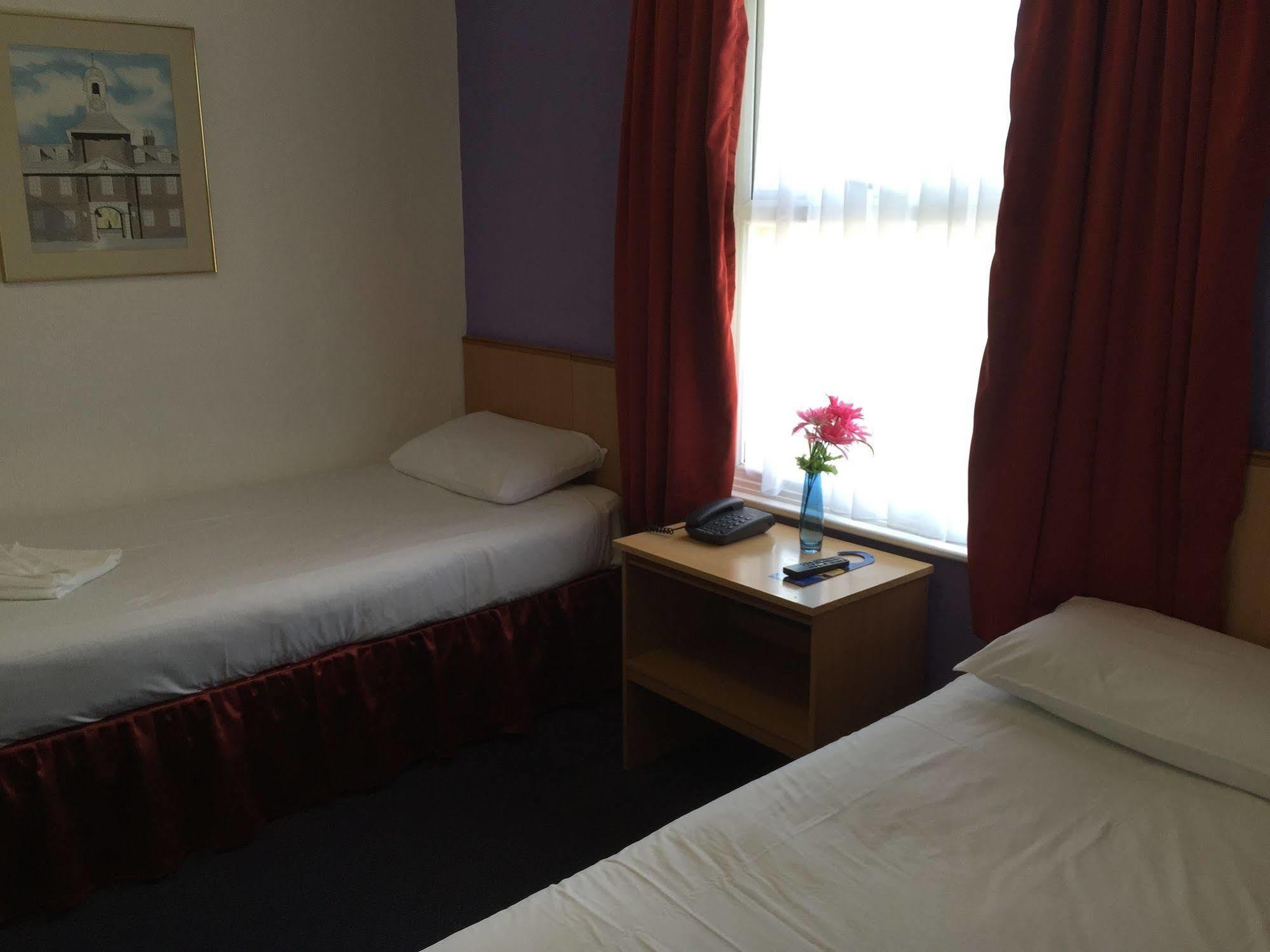 Euro Hotel Wembley エクステリア 写真