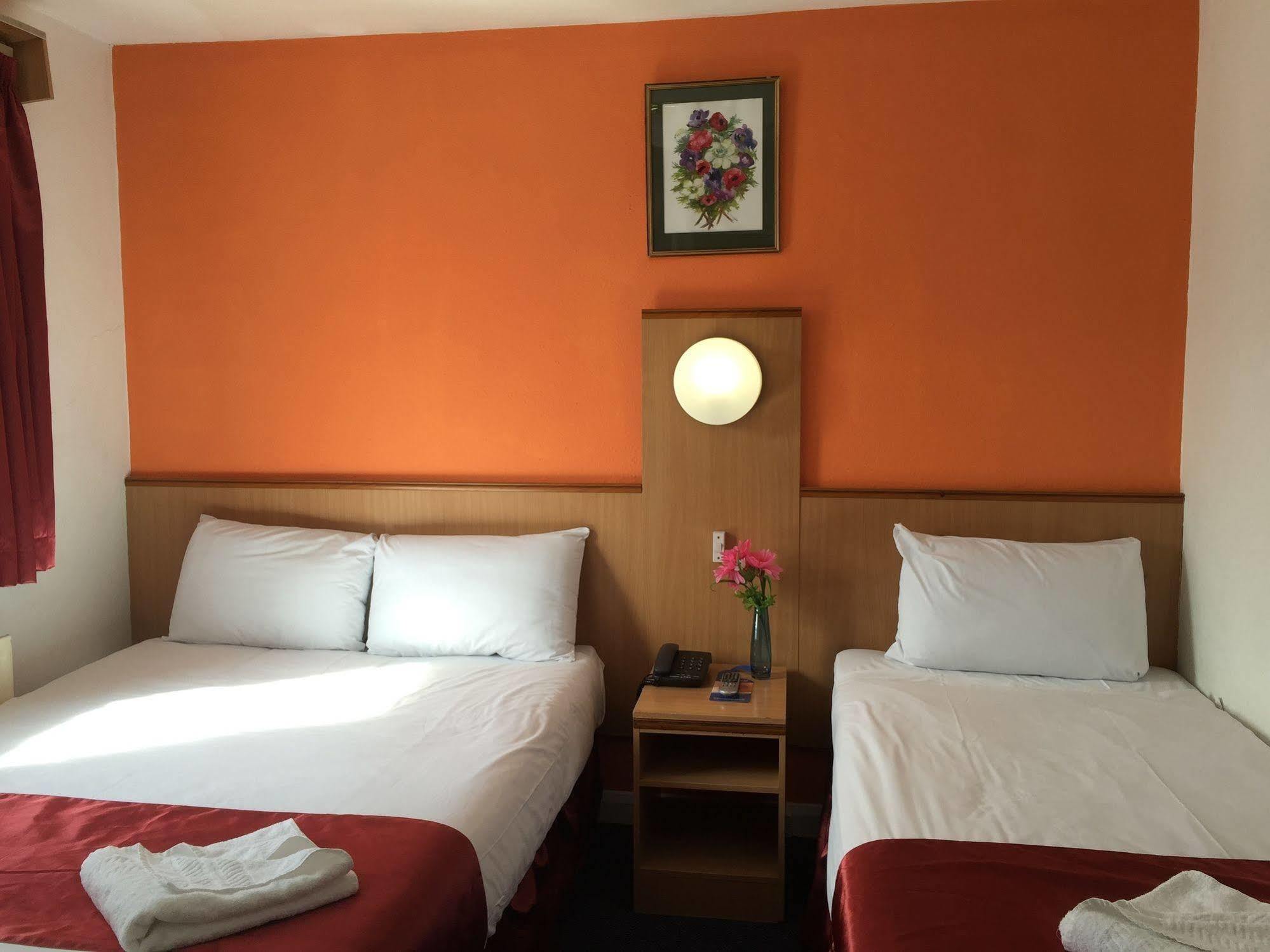 Euro Hotel Wembley エクステリア 写真